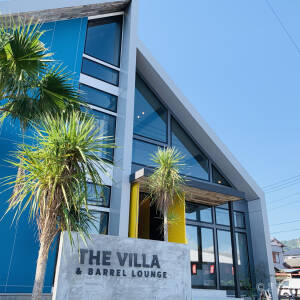 WCB運営ホテル『The Villa & Barrel Lounge』外観